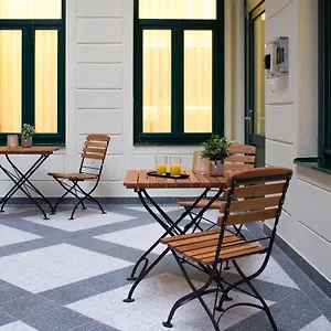 hotellátogatás